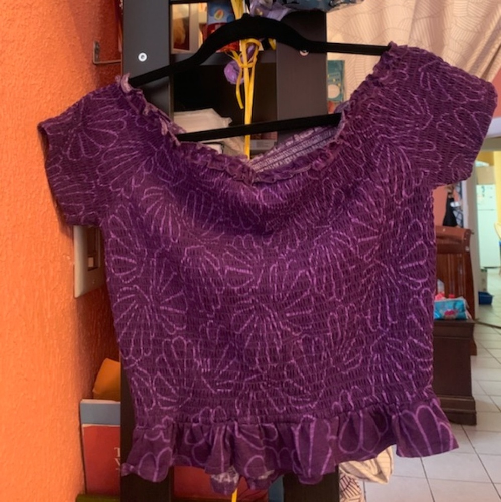 Smoked shell top. - Picture 2 of 6